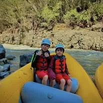 Aventura familiar en balsa